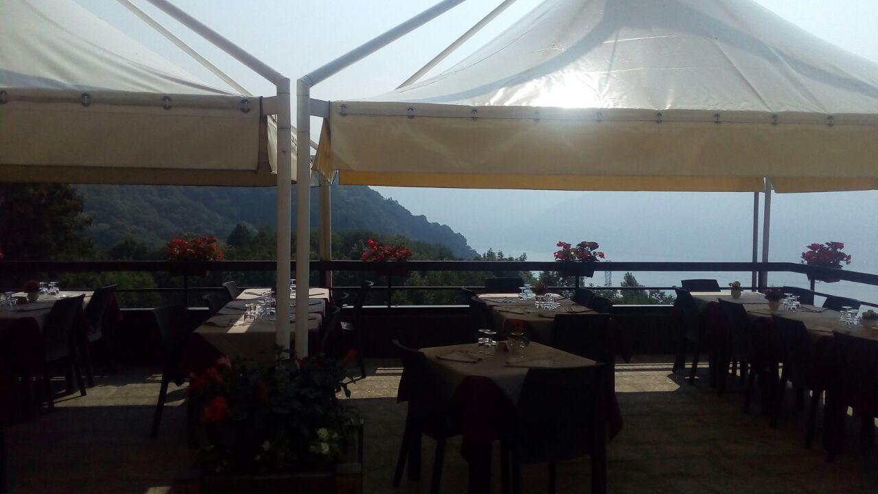 Hotel Ristorante La Sorgente Plesio Esterno foto